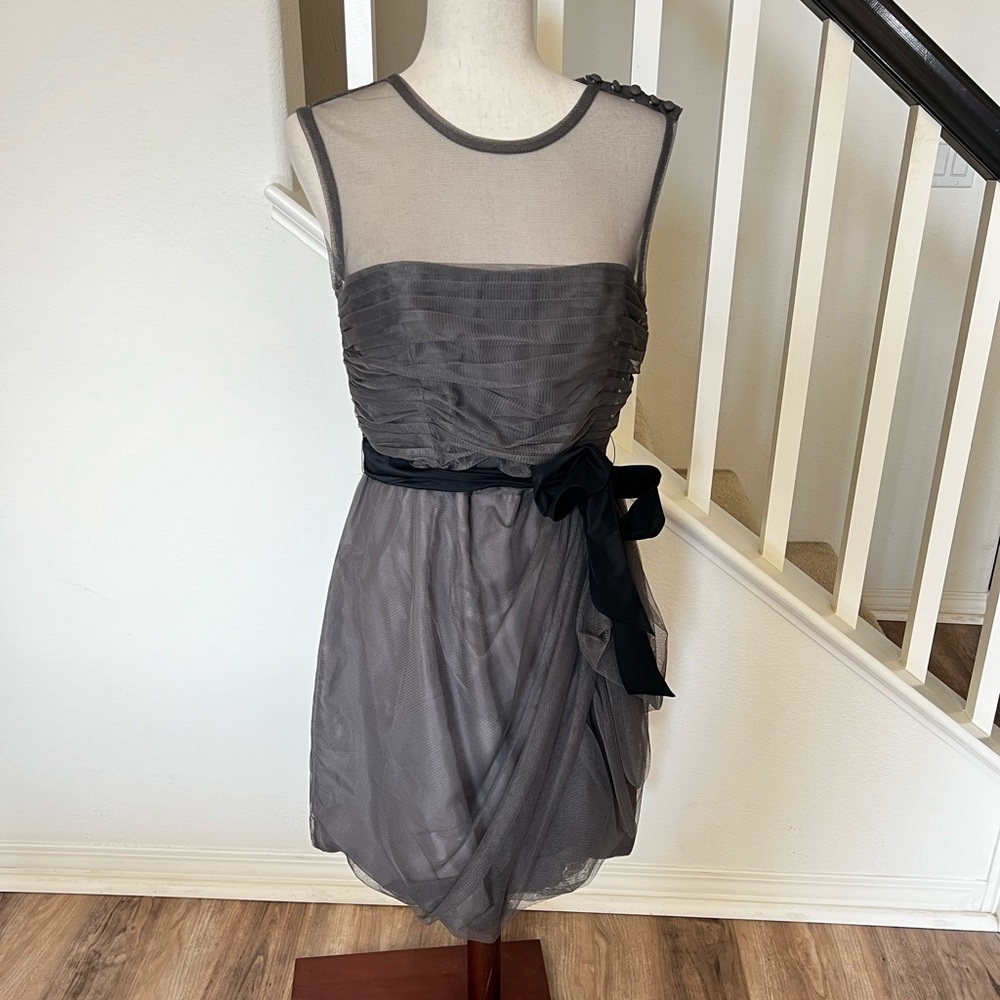 Elegant Gray Sleeveless Dress